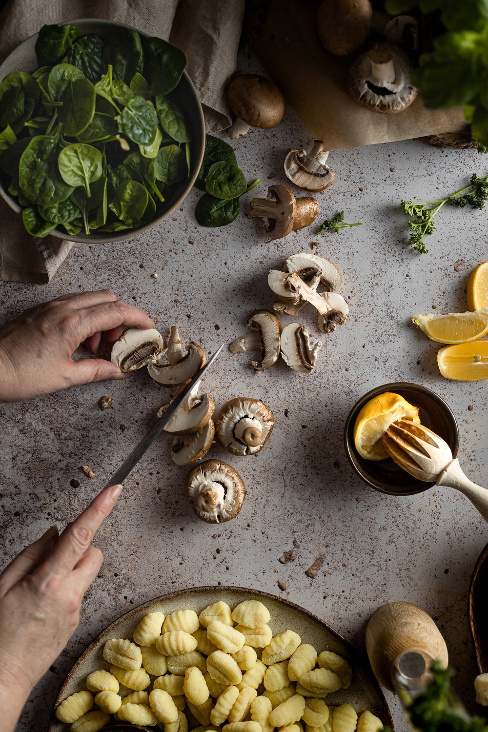 Frische saisonale Zutaten – vegetarische Retreatküche